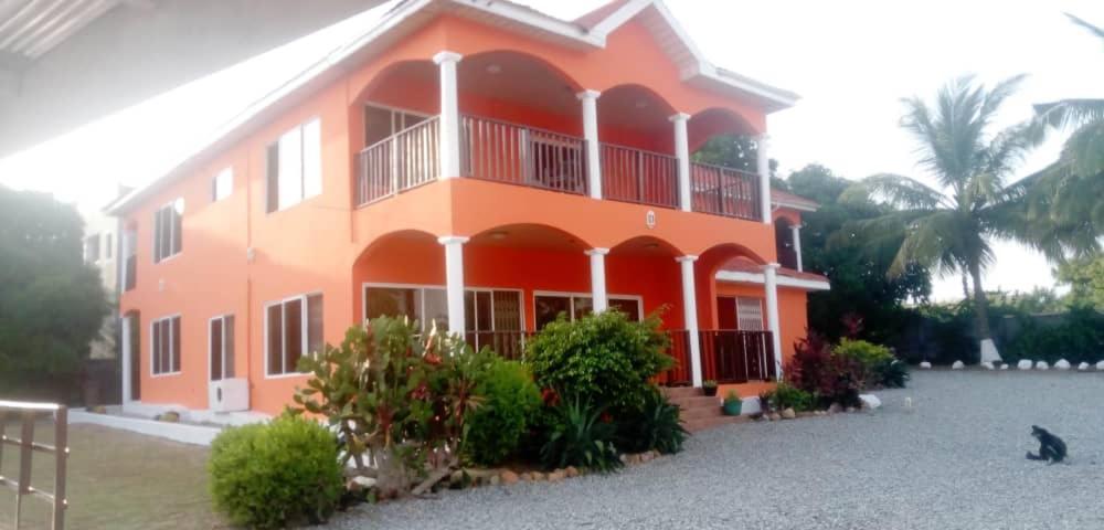 Jamaica Inn Guest House Botianaw Bagian luar foto