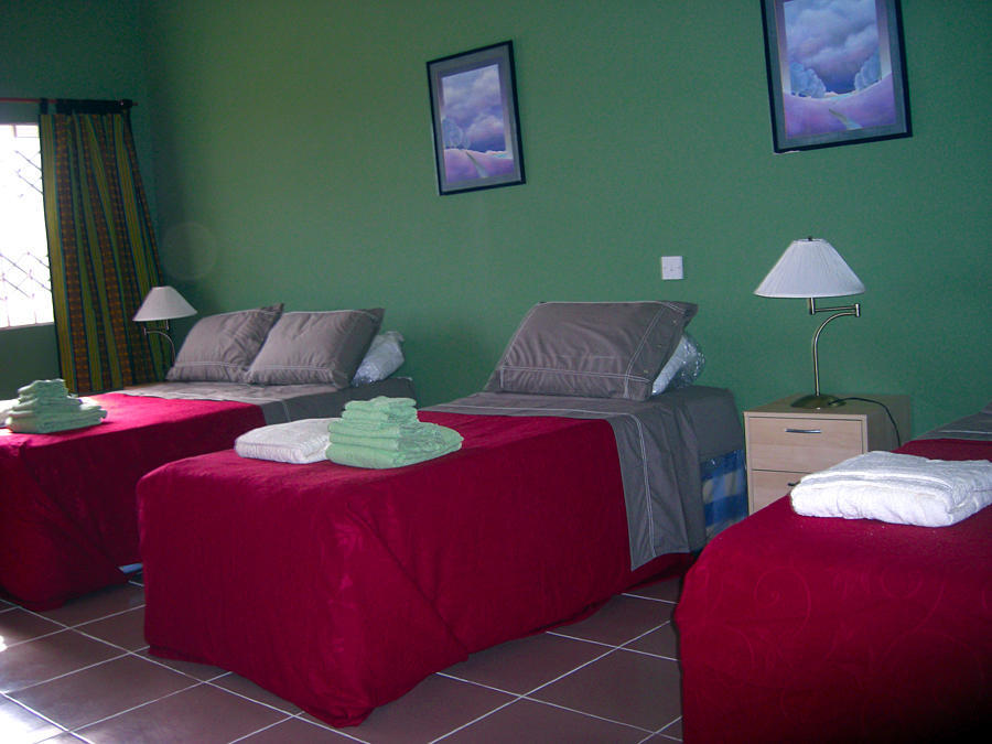 Jamaica Inn Guest House Botianaw Ruang foto