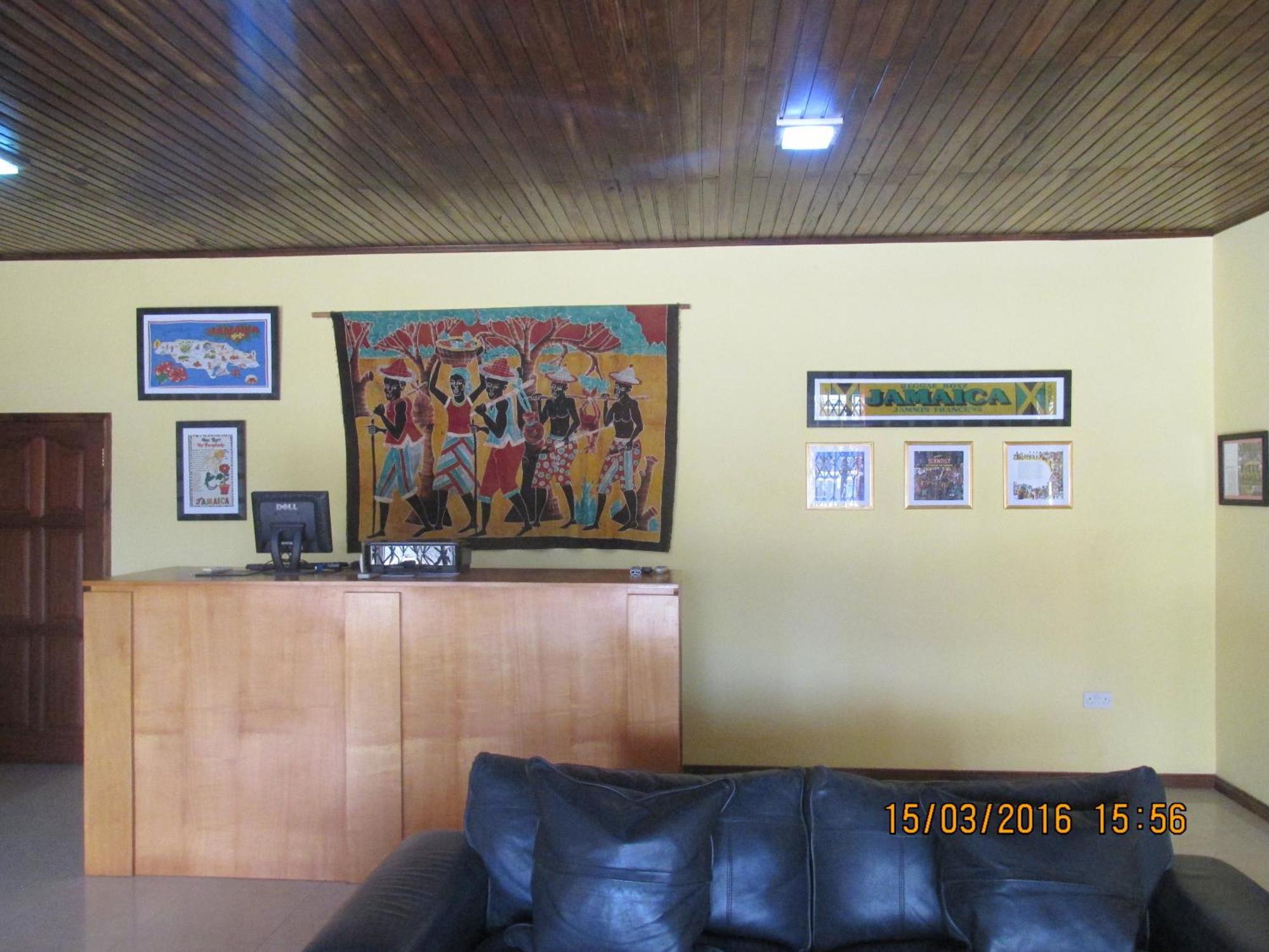 Jamaica Inn Guest House Botianaw Bagian luar foto