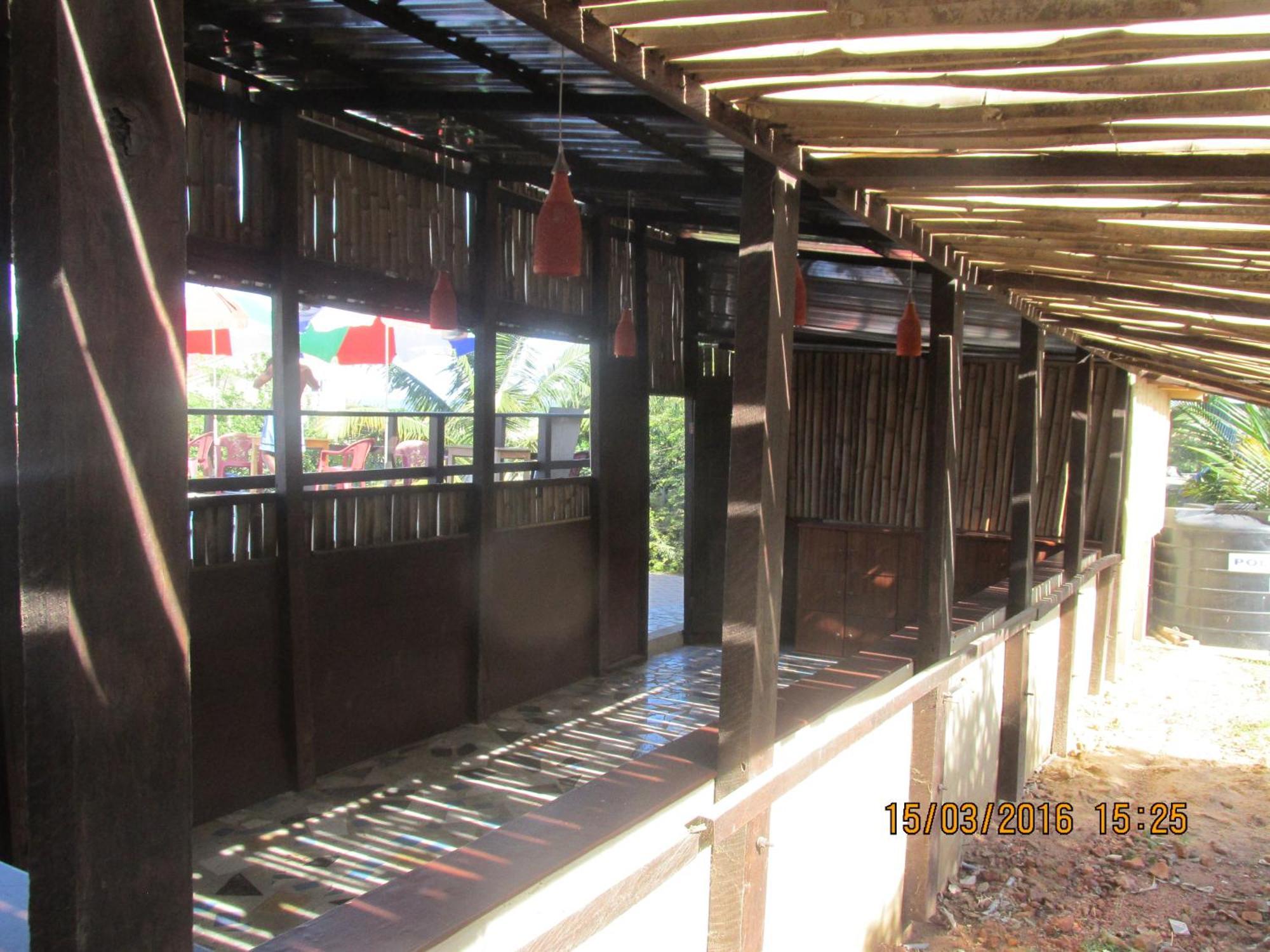 Jamaica Inn Guest House Botianaw Bagian luar foto