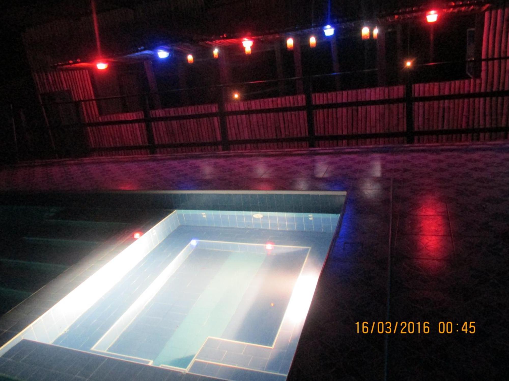 Jamaica Inn Guest House Botianaw Bagian luar foto