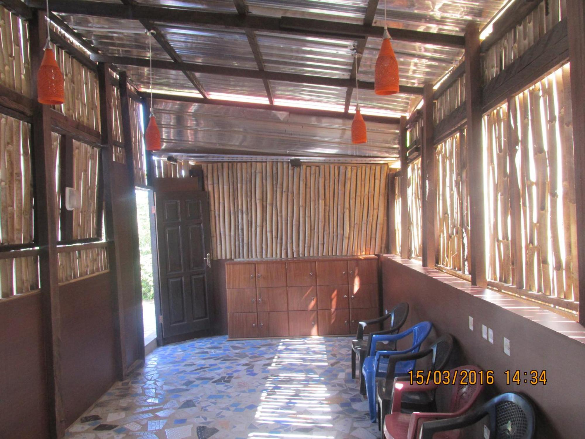 Jamaica Inn Guest House Botianaw Bagian luar foto