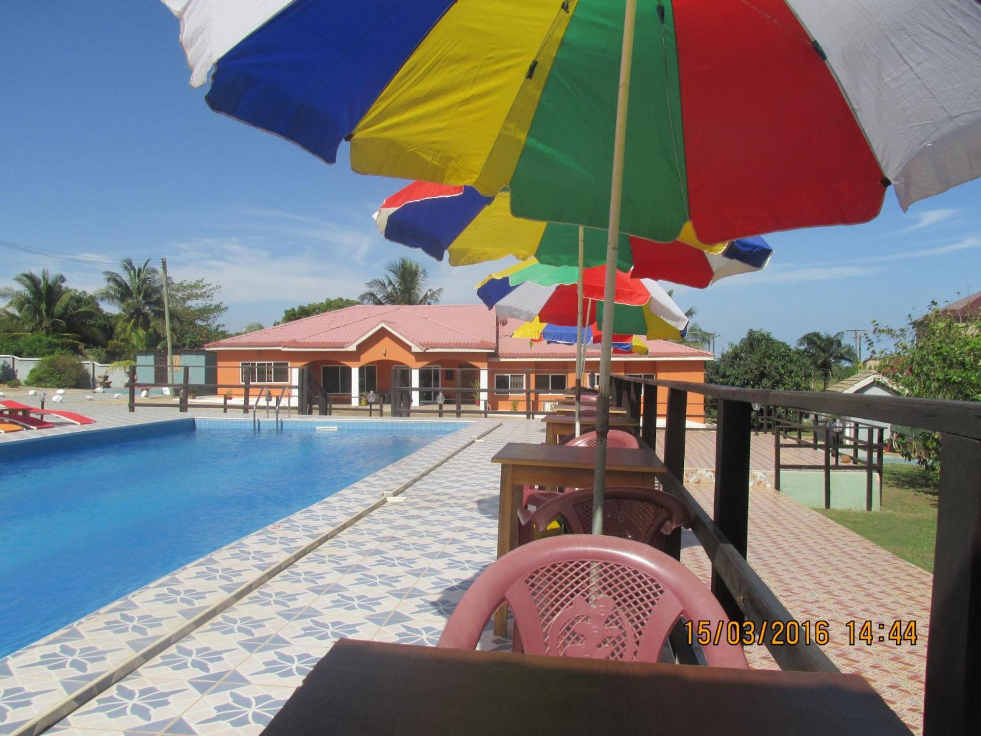 Jamaica Inn Guest House Botianaw Bagian luar foto